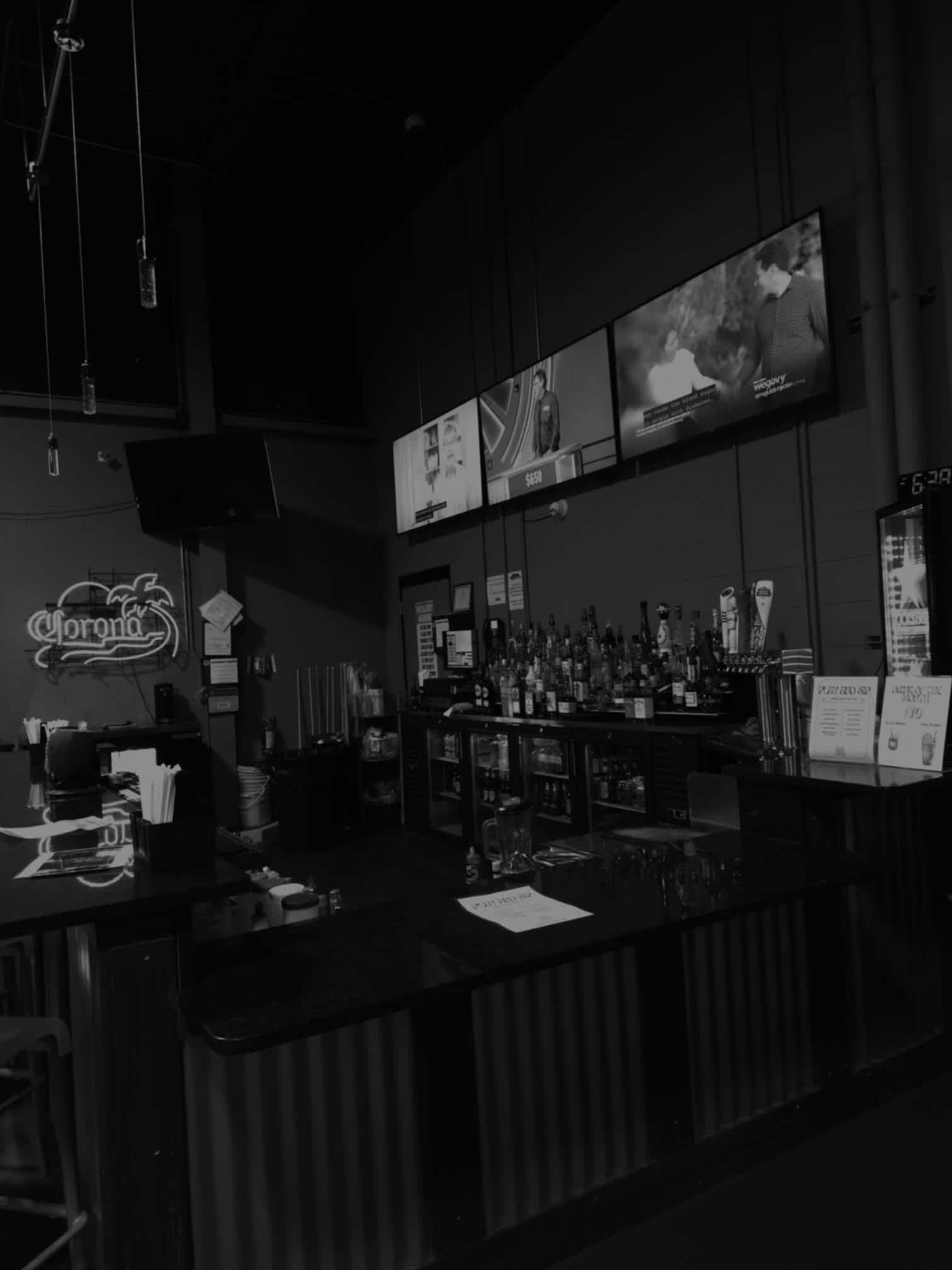 Sports bar counter at Play and Spin in Niles